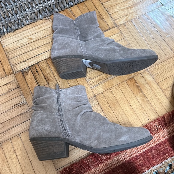 Me too Zaria slouchy gray booties - Picture 4 of 5